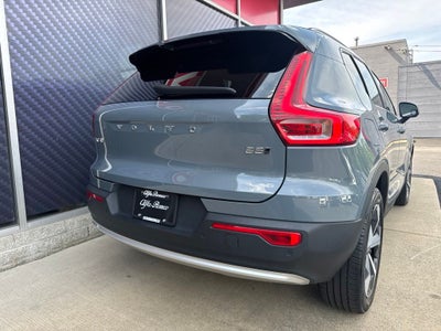 2023 Volvo XC40 B5 Plus Bright Theme