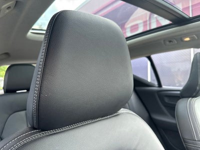 2023 Volvo XC40 B5 Plus Bright Theme