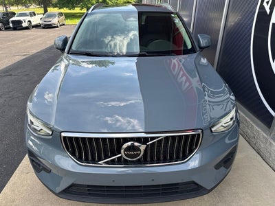 2023 Volvo XC40 B5 Plus Bright Theme