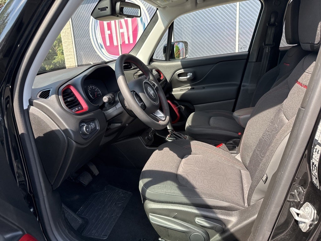 2023 Jeep Renegade Trailhawk