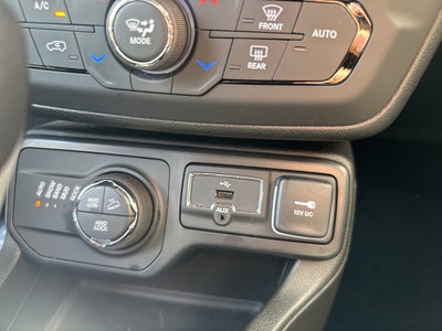 2023 Jeep Renegade Trailhawk