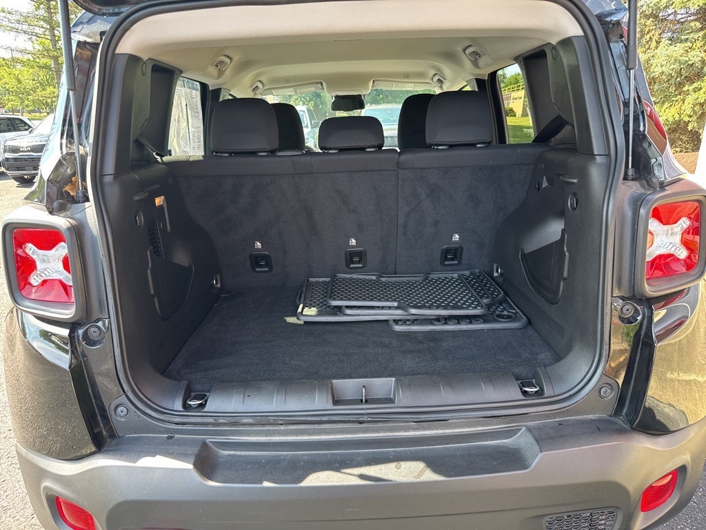 2023 Jeep Renegade Trailhawk