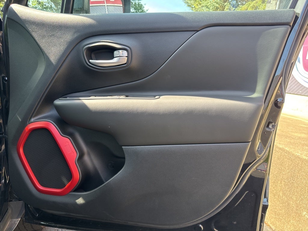 2023 Jeep Renegade Trailhawk