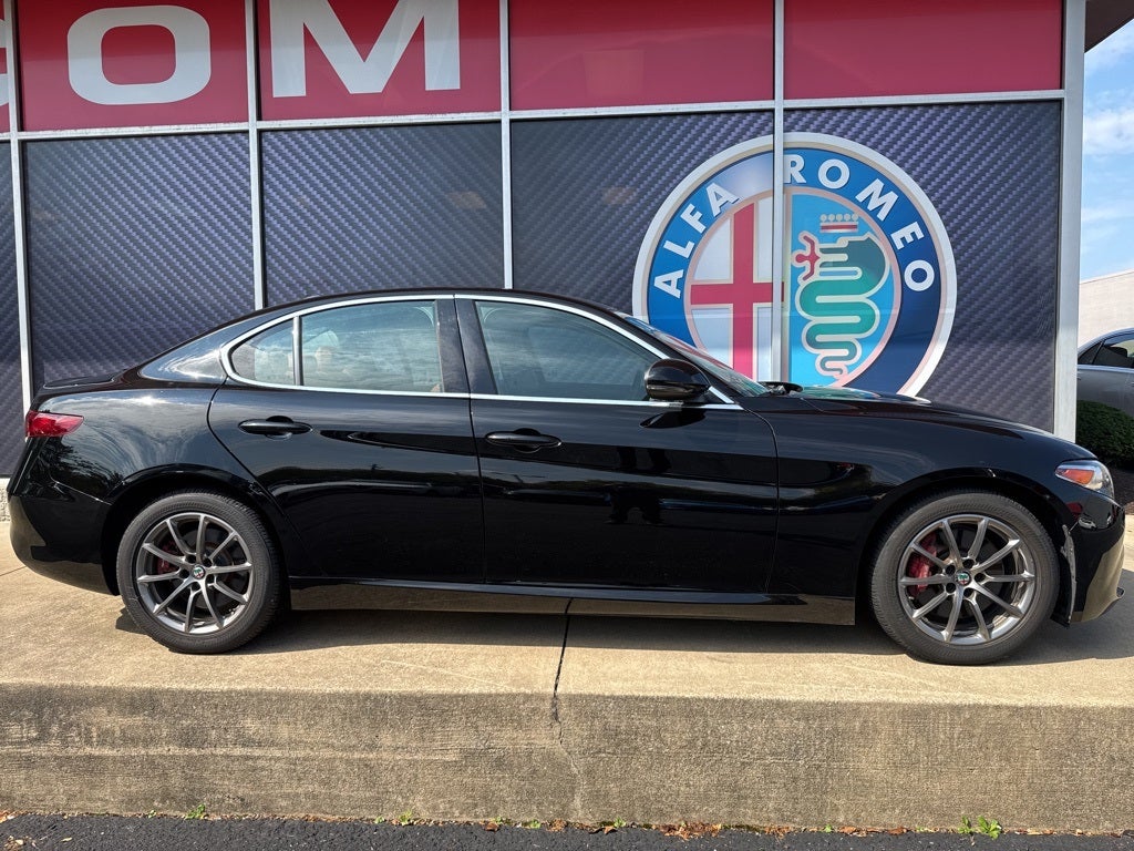 2018 Alfa Romeo Giulia Base