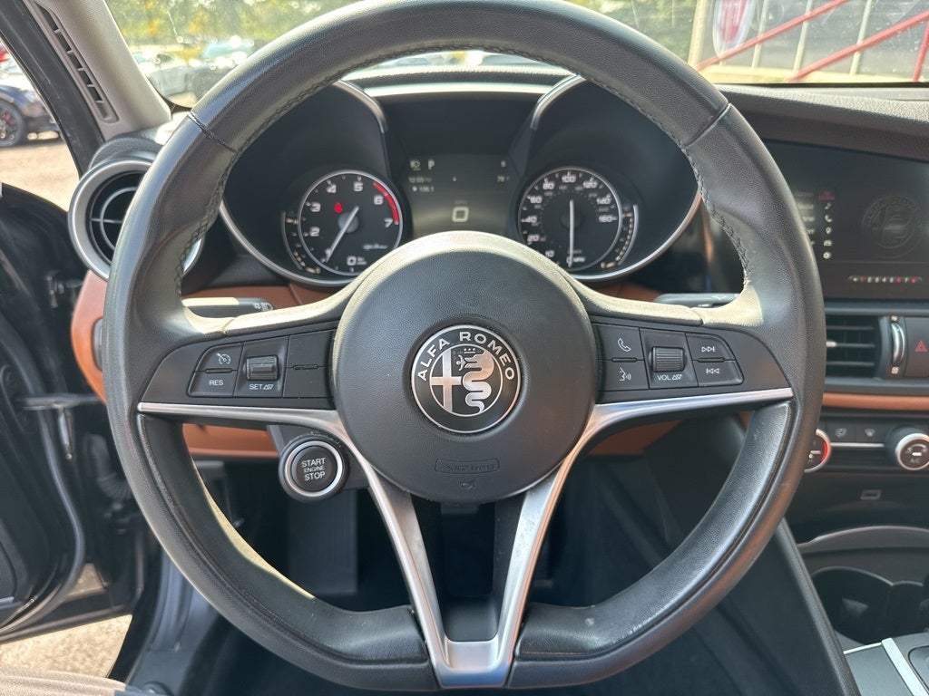 2018 Alfa Romeo Giulia Base