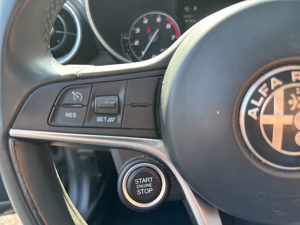 2018 Alfa Romeo Giulia Base