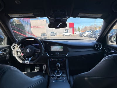 2024 Alfa Romeo Giulia Quadrifoglio