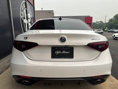 2019 Alfa Romeo Giulia Sport