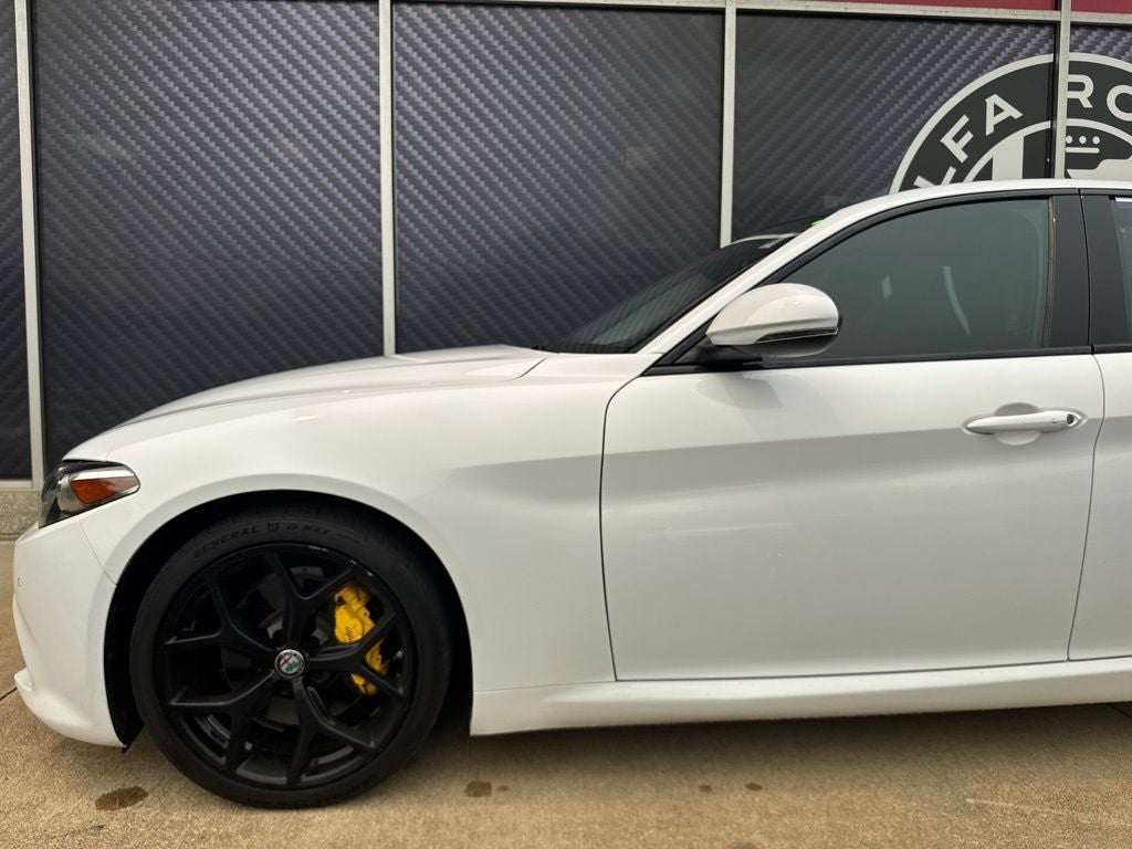 2019 Alfa Romeo Giulia Sport