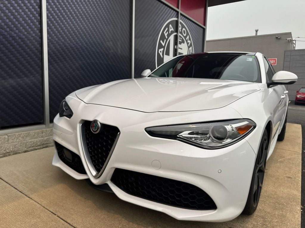 2019 Alfa Romeo Giulia Sport