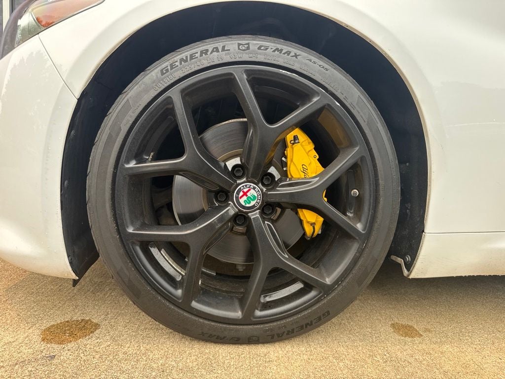 2019 Alfa Romeo Giulia Sport