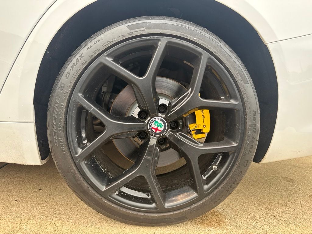 2019 Alfa Romeo Giulia Sport