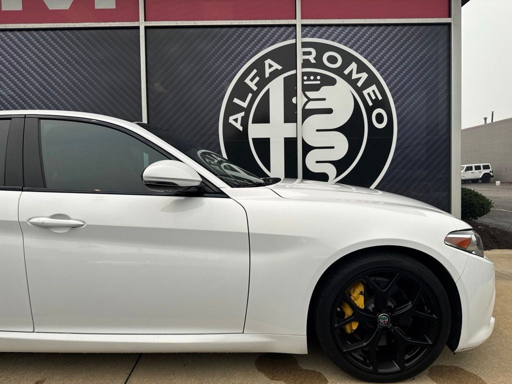 2019 Alfa Romeo Giulia Sport