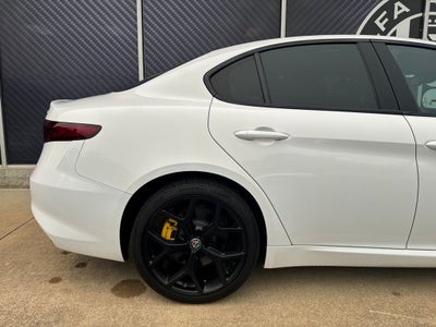 2019 Alfa Romeo Giulia Sport