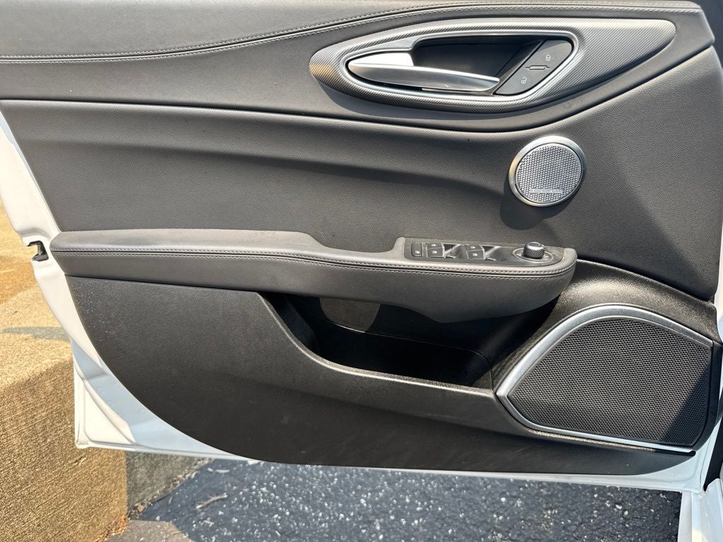 2022 Alfa Romeo Giulia Veloce