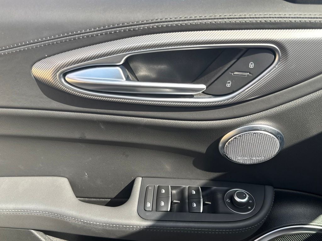 2023 Alfa Romeo Giulia Veloce