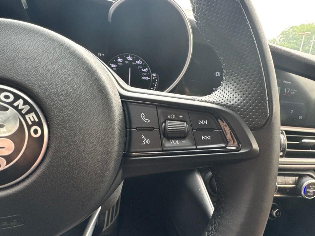 2022 Alfa Romeo Giulia Ti