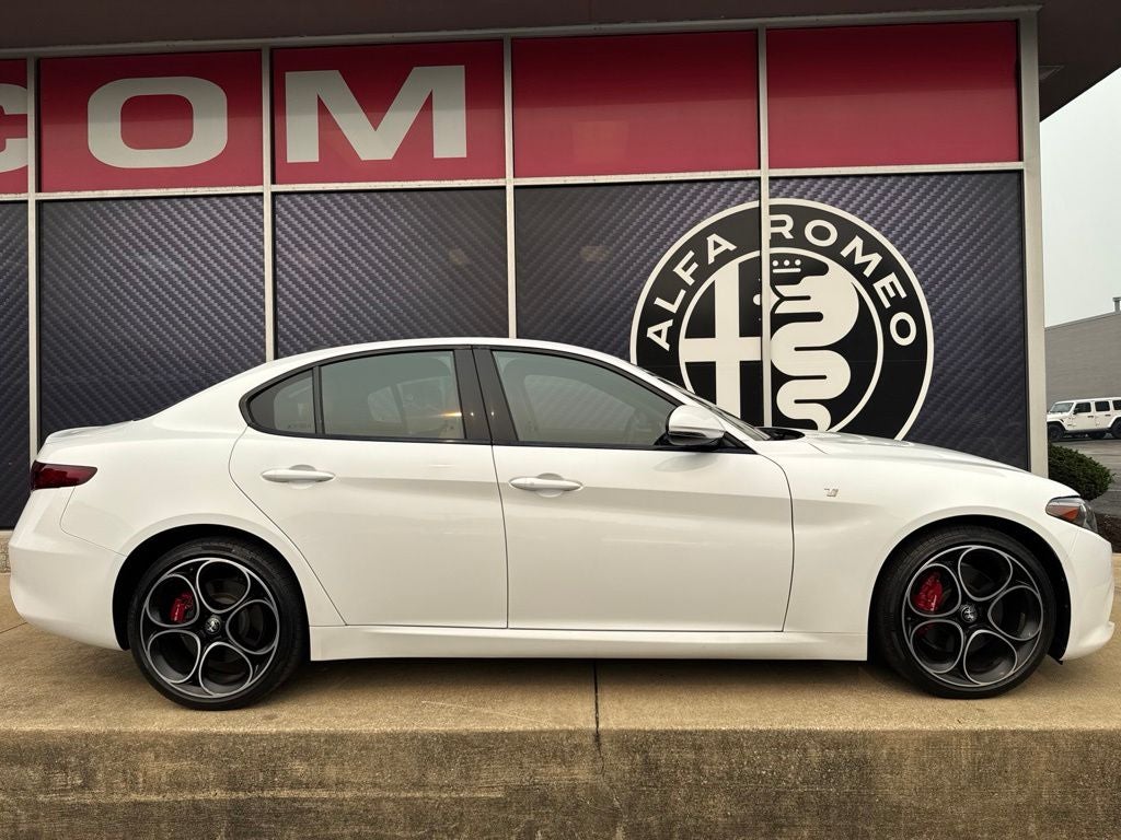 2022 Alfa Romeo Giulia Ti