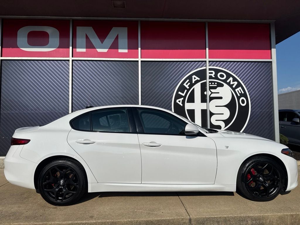 2022 Alfa Romeo Giulia Ti