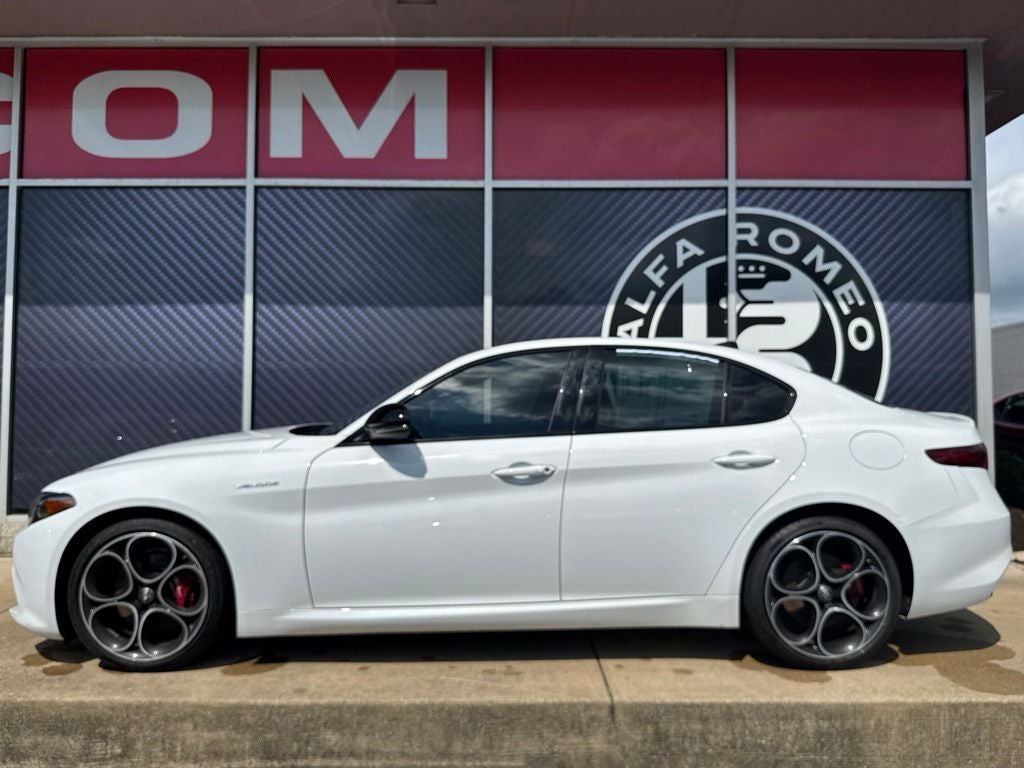 2022 Alfa Romeo Giulia Veloce