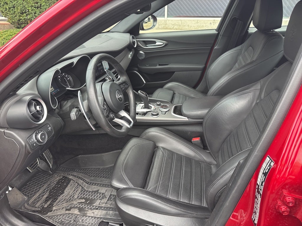 2022 Alfa Romeo Giulia Veloce