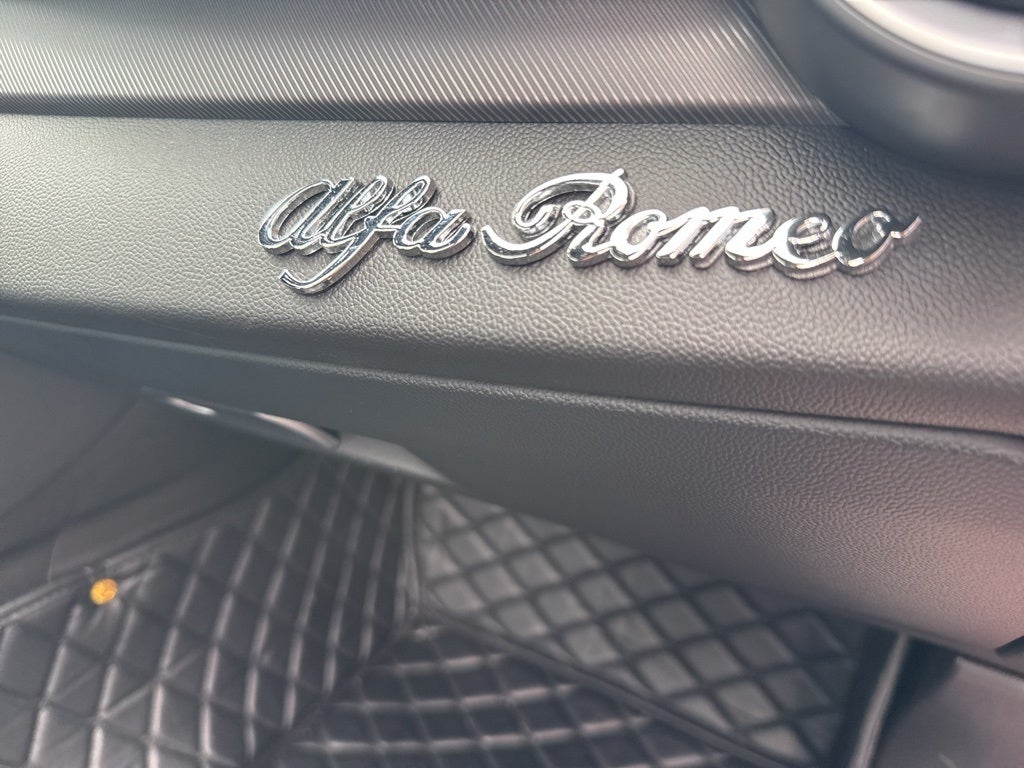 2022 Alfa Romeo Giulia Veloce