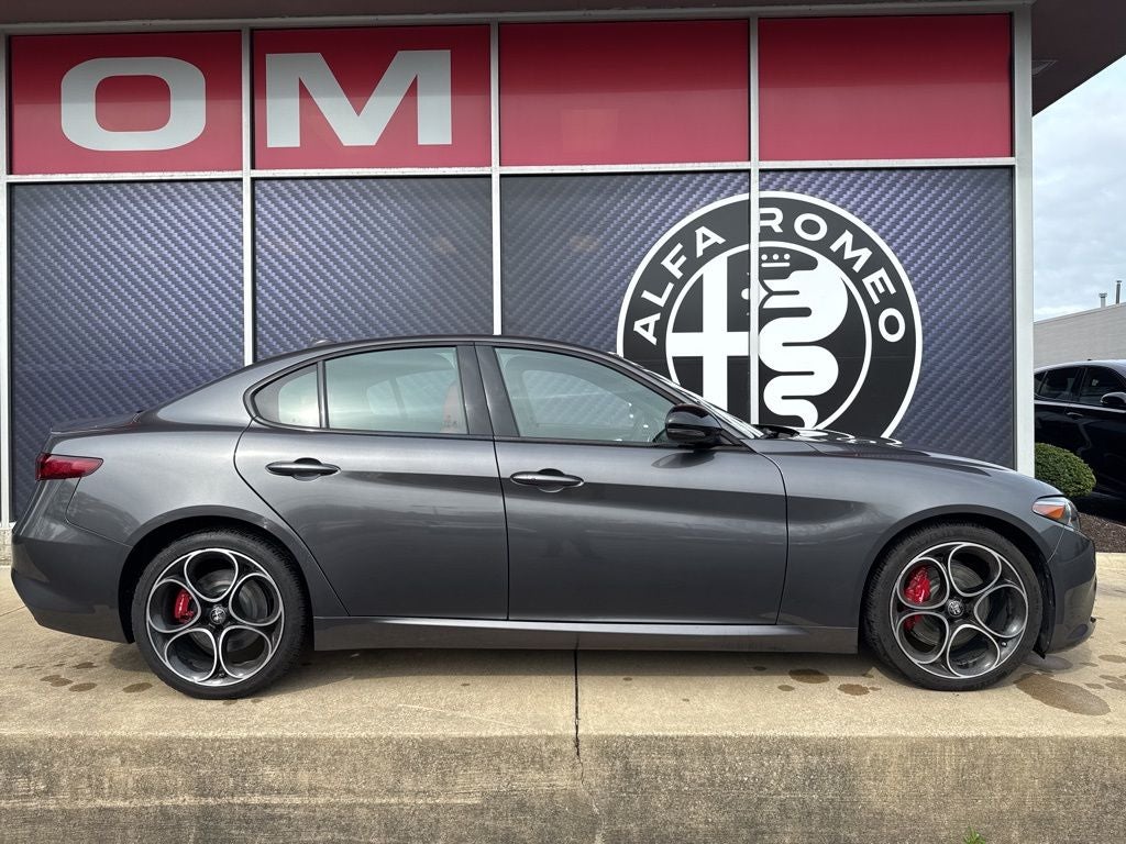 2022 Alfa Romeo Giulia Veloce