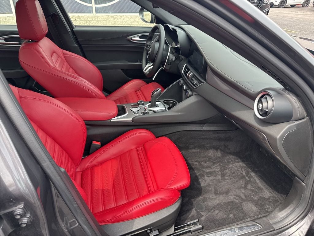 2022 Alfa Romeo Giulia Veloce