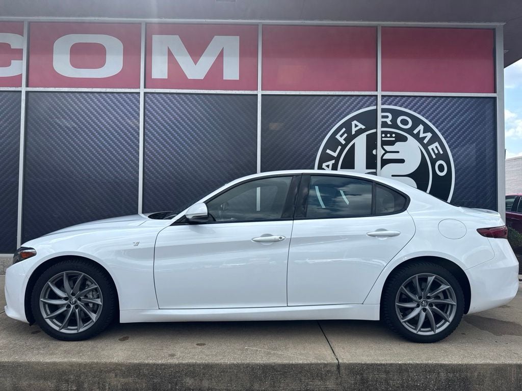 2022 Alfa Romeo Giulia Ti
