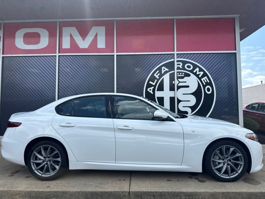 2022 Alfa Romeo Giulia Ti