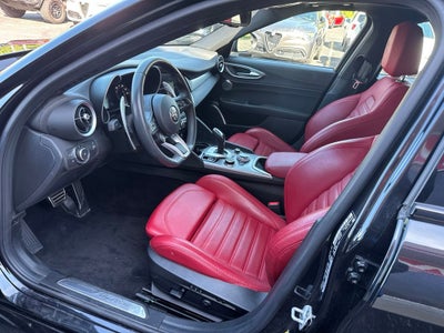2023 Alfa Romeo Giulia Veloce