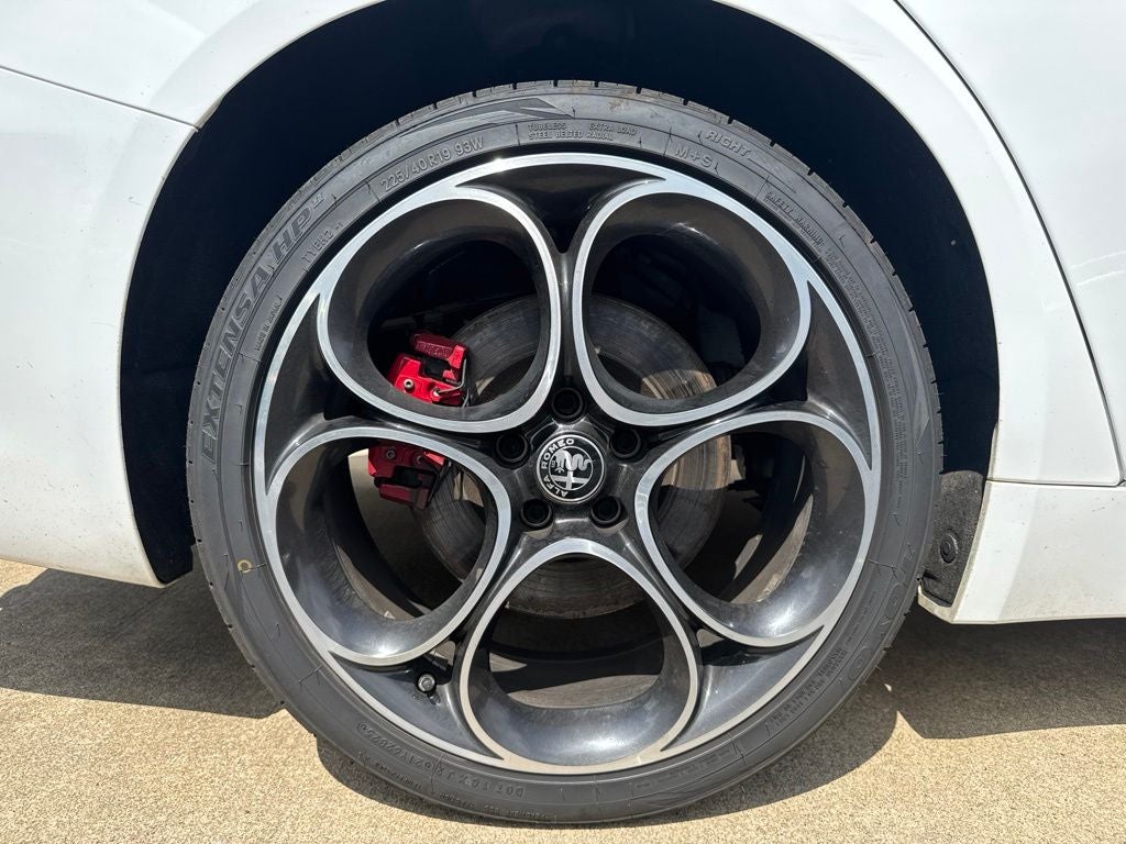 2023 Alfa Romeo Giulia Veloce