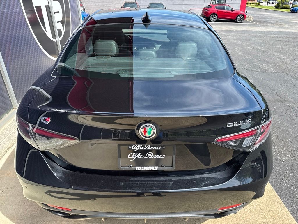 2024 Alfa Romeo Giulia Competizione