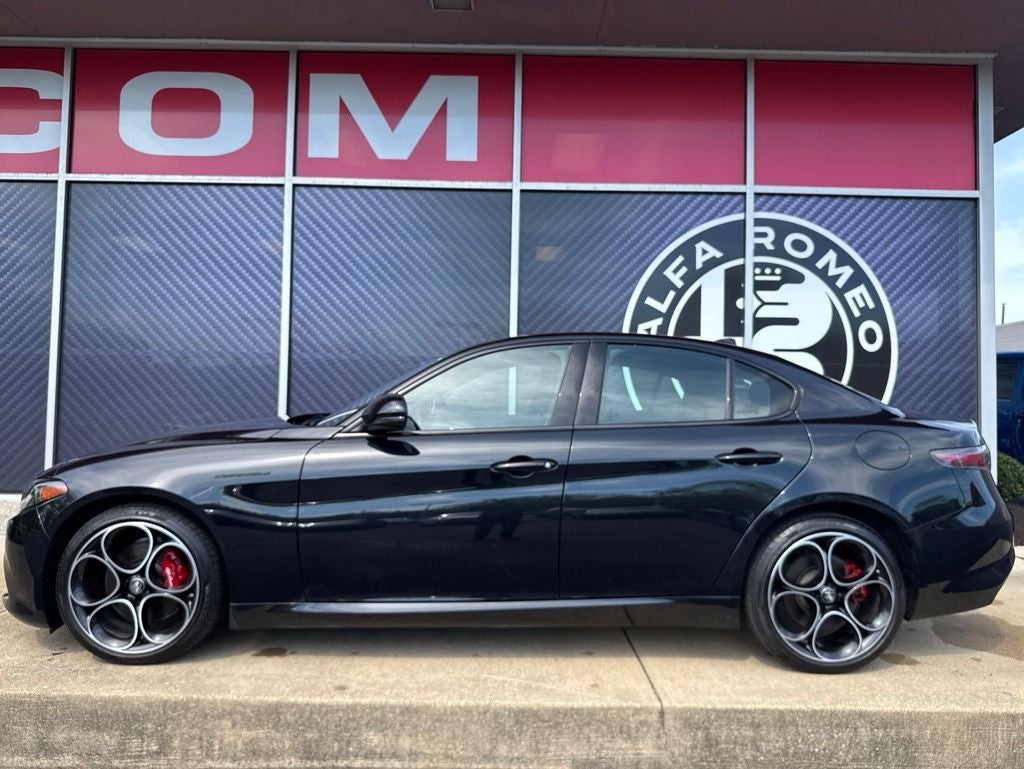 2024 Alfa Romeo Giulia Competizione