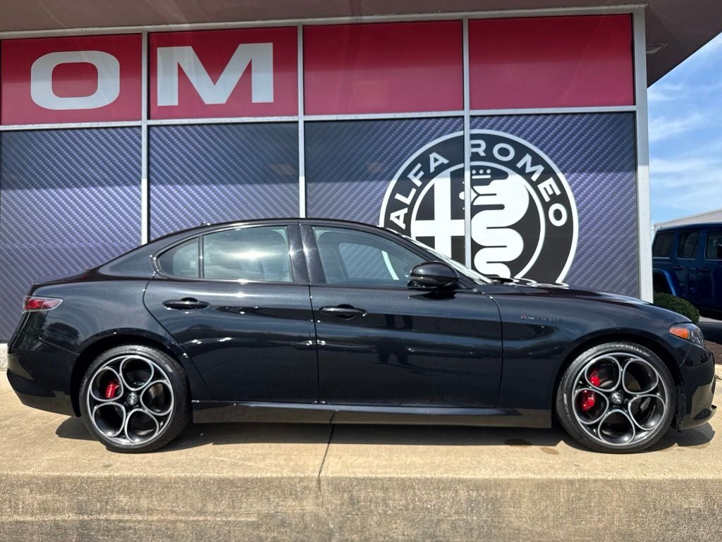 2024 Alfa Romeo Giulia Competizione
