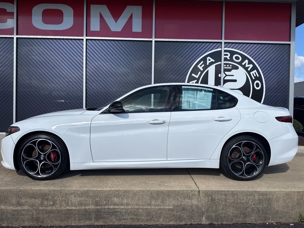 2023 Alfa Romeo Giulia Veloce