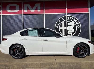 2023 Alfa Romeo Giulia Veloce