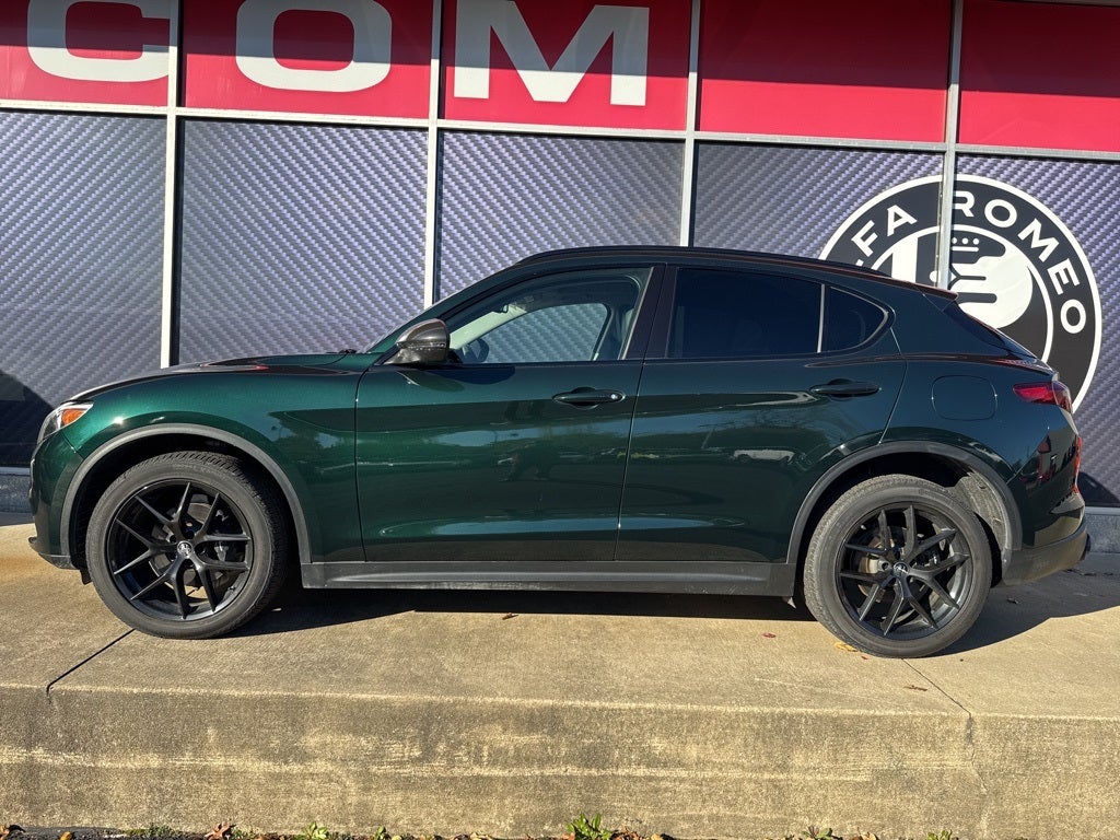 2019 Alfa Romeo Stelvio Sport