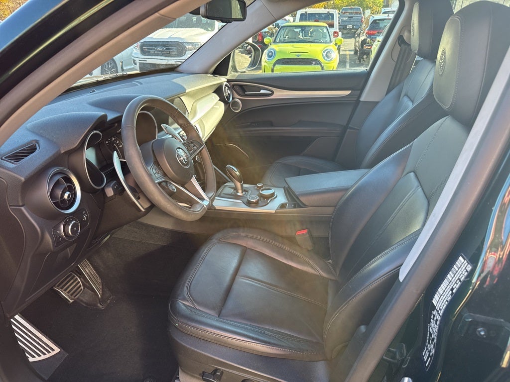 2019 Alfa Romeo Stelvio Sport