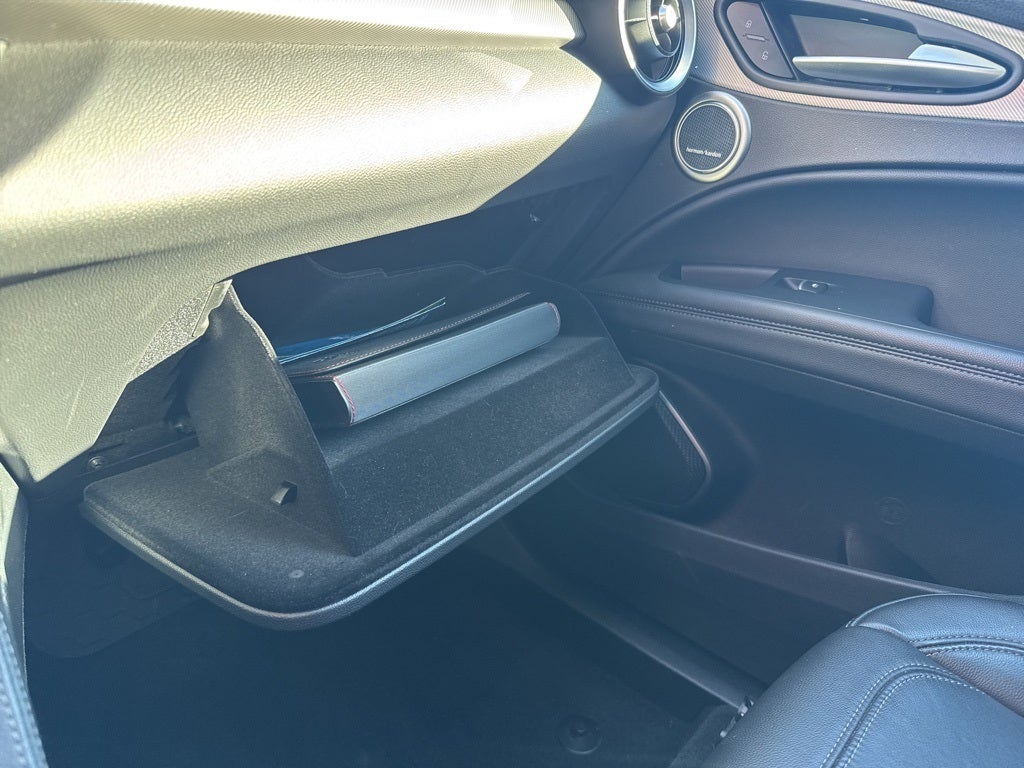 2019 Alfa Romeo Stelvio Sport