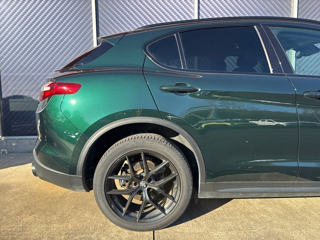 2019 Alfa Romeo Stelvio Sport