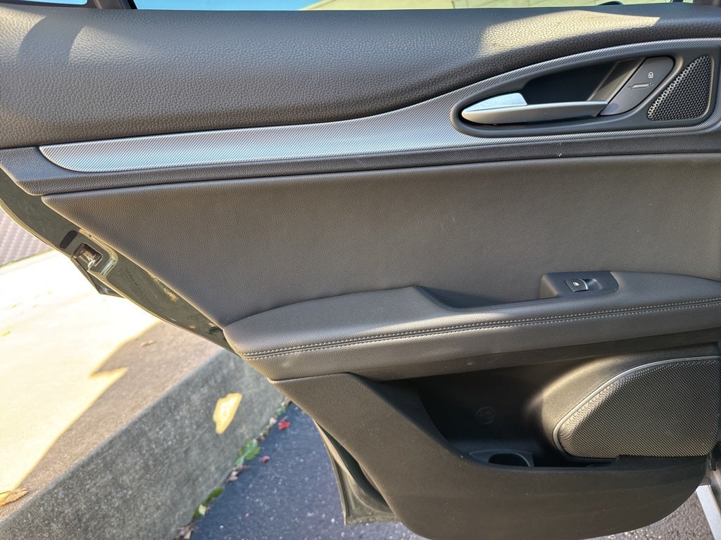 2019 Alfa Romeo Stelvio Sport