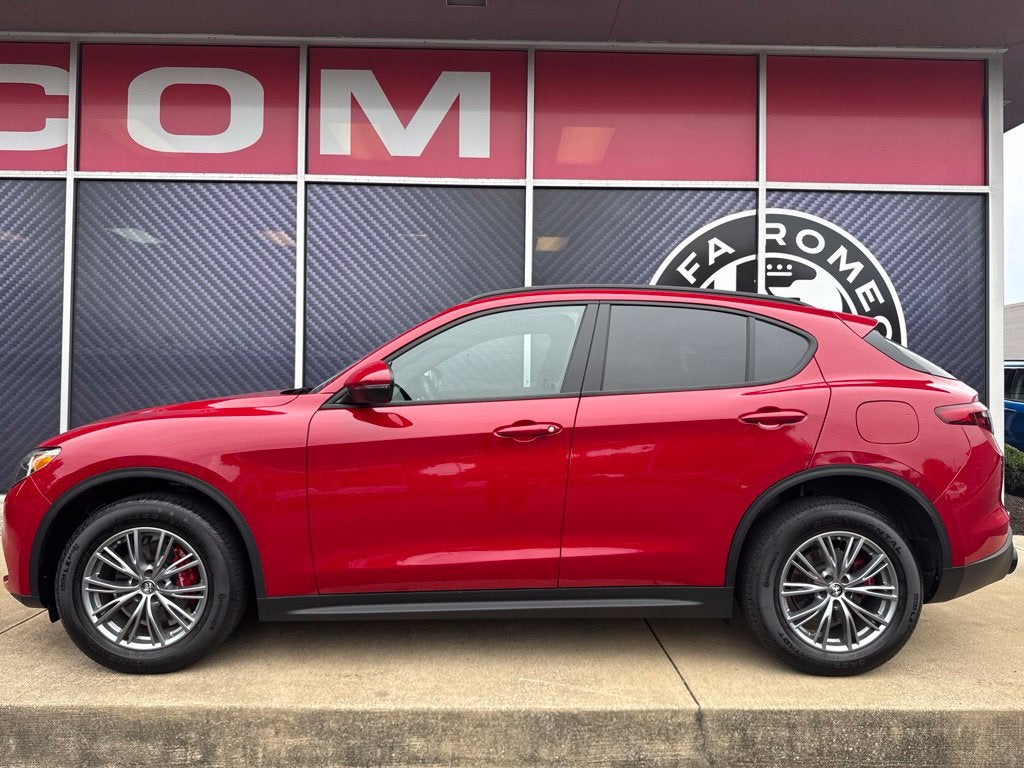 2023 Alfa Romeo Stelvio Sprint