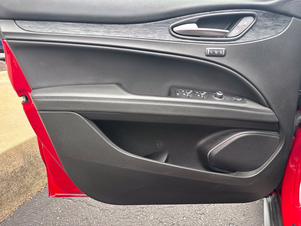 2023 Alfa Romeo Stelvio Sprint
