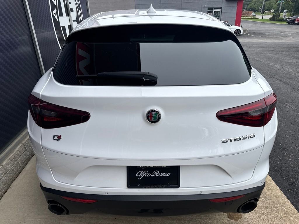2023 Alfa Romeo Stelvio Sprint