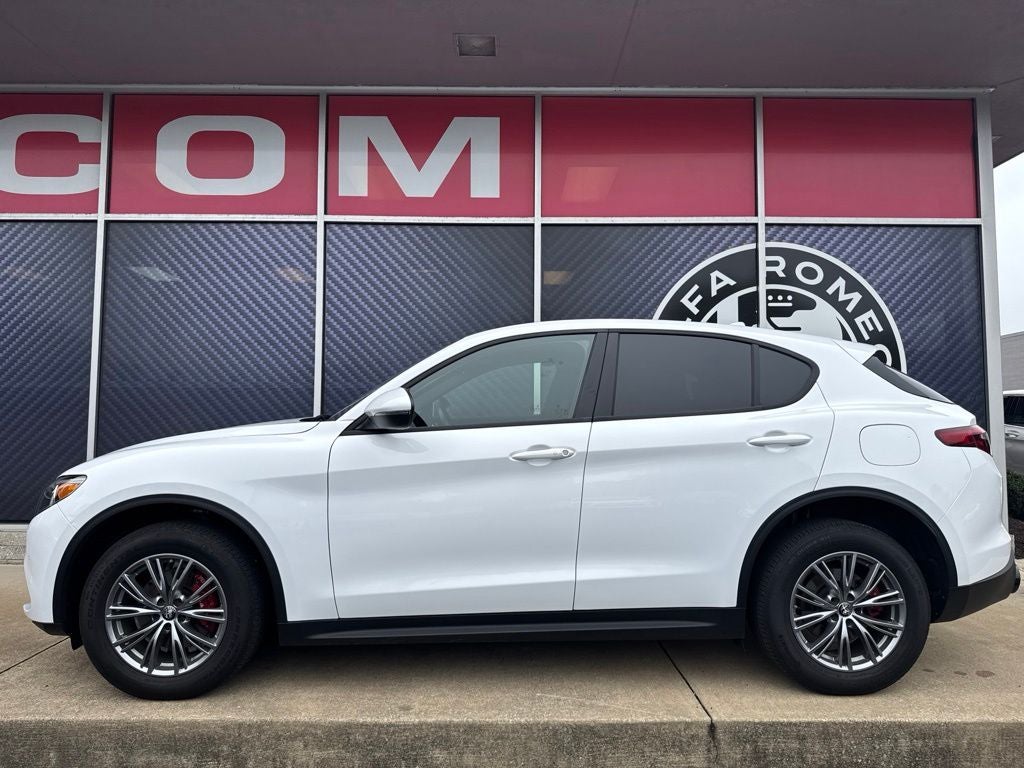 2023 Alfa Romeo Stelvio Sprint