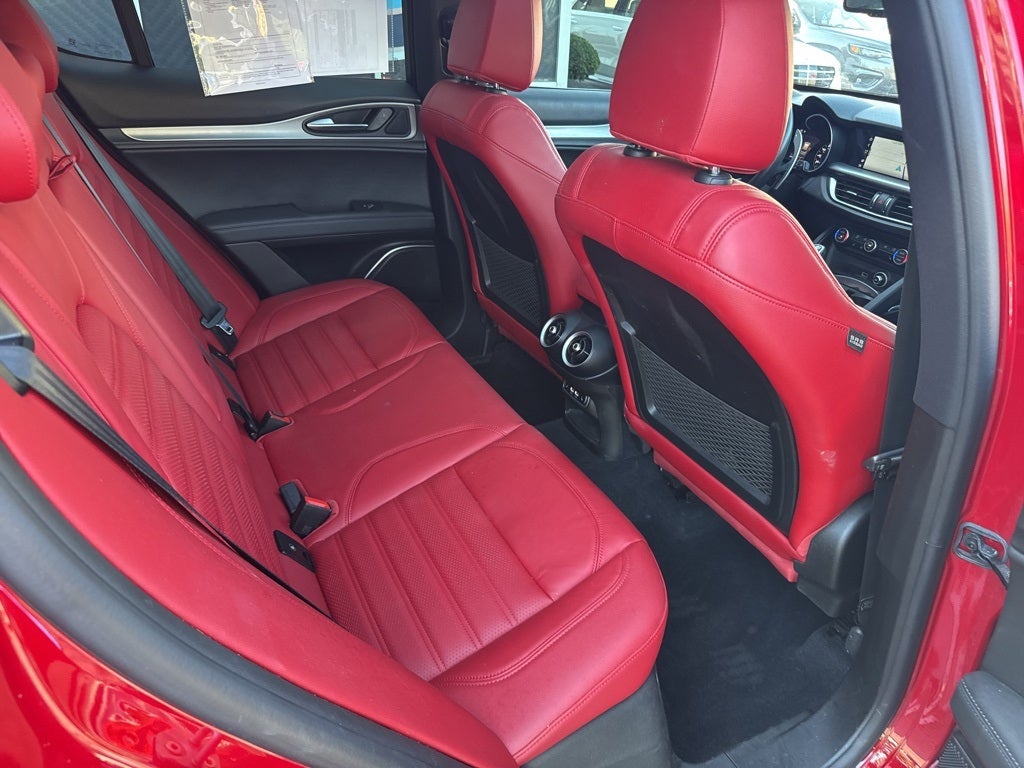 2022 Alfa Romeo Stelvio Veloce