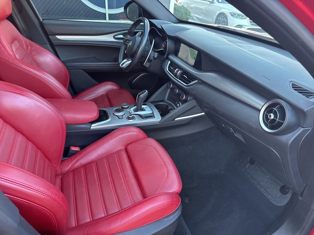 2022 Alfa Romeo Stelvio Veloce