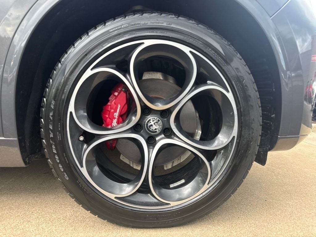 2023 Alfa Romeo Stelvio Veloce