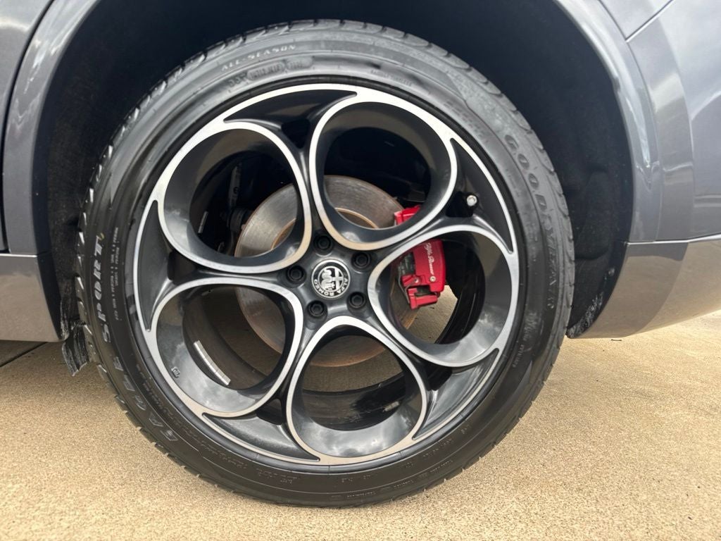 2023 Alfa Romeo Stelvio Veloce